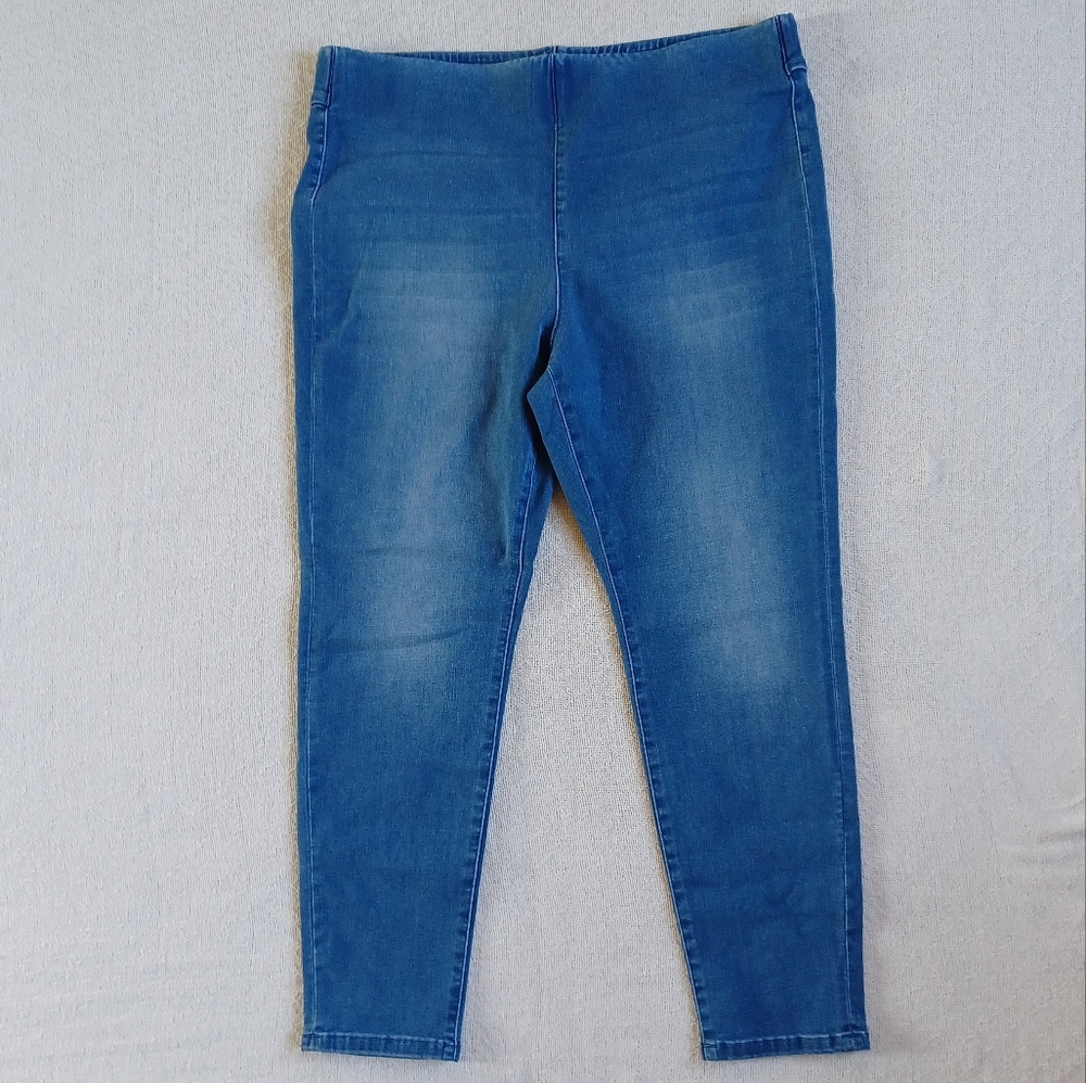 SALE! Soft surroundings ♡ pull on denim
